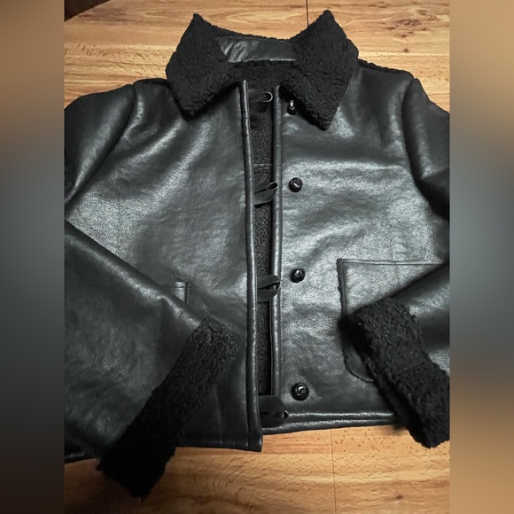 Cropped Black Faux Leather Jacket - Picture 7 of 12
